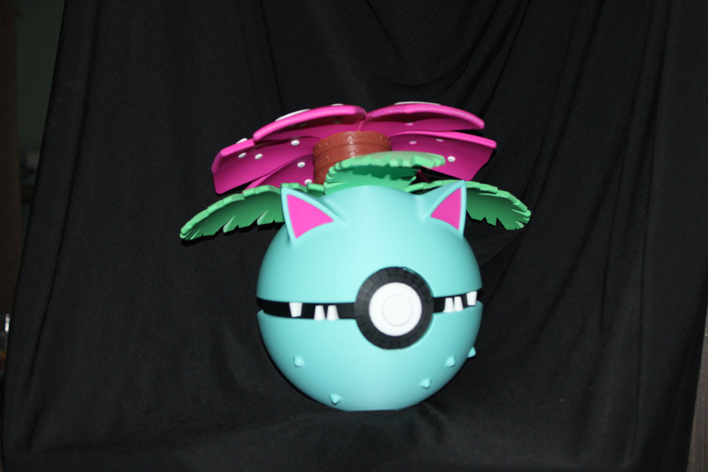 N3D Pokeball Large Venusaur